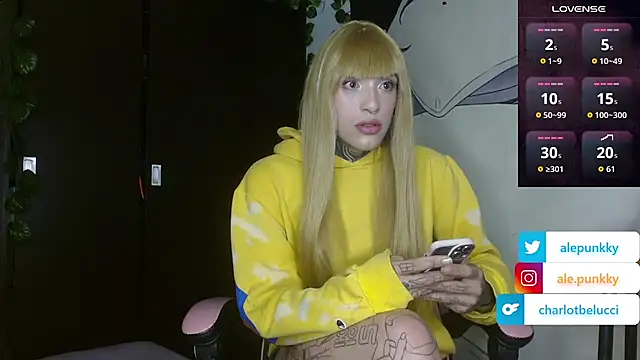 Snapshot of charlotbelucci_ chatting on 14, 9, 2025 charlotbelucci online show from 14, 9, 2025