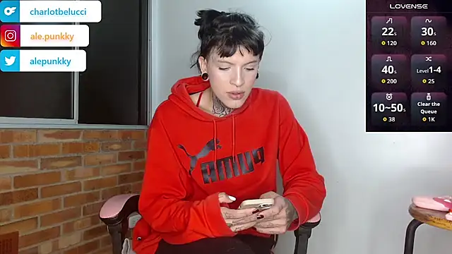 Snapshot of charlotbelucci_ chatting on 31, 10, 2025 charlotbelucci online show from 31, 10, 2025