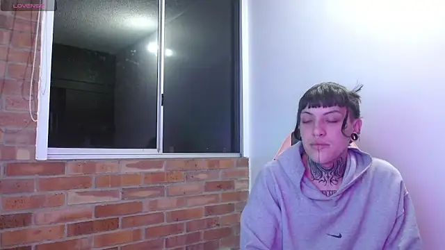 Snapshot of charlotbelucci_ chatting on 9, 11, 2025 charlotbelucci online show from 9, 11, 2025