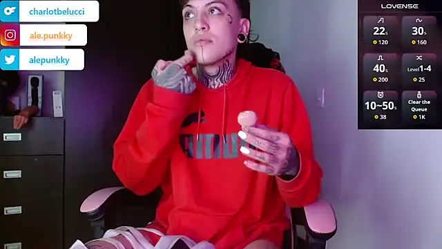 Snapshot of charlotbelucci_ chatting on 18, 11, 2025 charlotbelucci online show from 18, 11, 2025