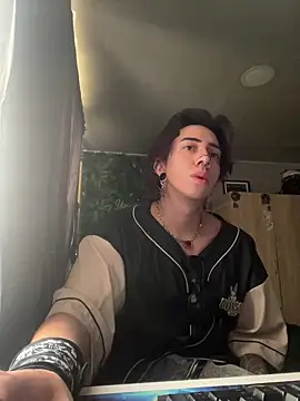 Yogurdebrownie69 online show from 14, 2, 2025