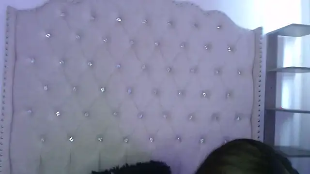 Abril Squirt online show from 6, 10, 2025