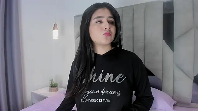 Snapshot of Malu_M chatting on 6, 11, 2025 Malu M online show from 6, 11, 2025