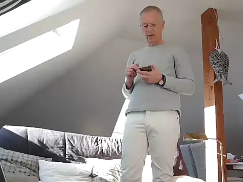 maxmueller321 online show from 4, 3, 2026