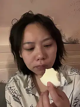 Eliza-E online show from 6, 2, 2026