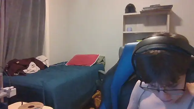 KaliSnow199623 online show from 4, 11, 2025