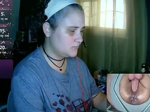 Snapshot of lolalicious_758 chatting on 18, 5, 2026 lolalicious 758 online show from 18, 5, 2026