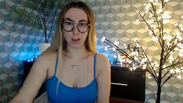 Snapshot of _Leslyy_Solo_1 chatting on 18, 10, 2025 Leslyy Solo 1 online show from 18, 10, 2025