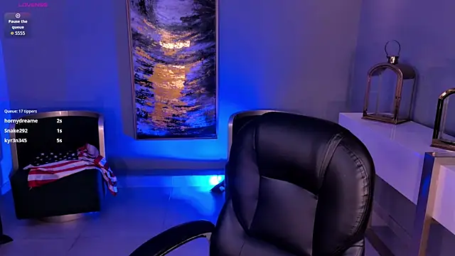 Snapshot of HannaConnor_ chatting on 4, 7, 2026 HannaConnor online show from 4, 7, 2026