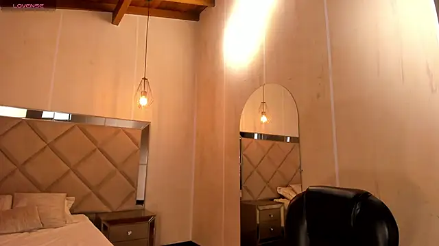 Snapshot of ViolettHansson chatting on 13, 1, 2026 ViolettHansson online show from 13, 1, 2026