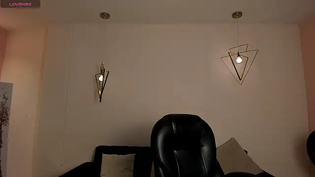 AliceHarper  online show from 15, 5, 2026