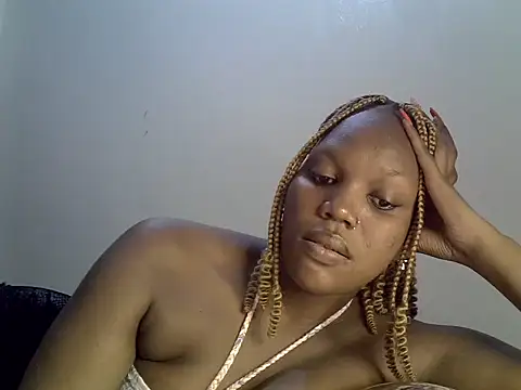 Pretty-sassy online show from 6, 2, 2025