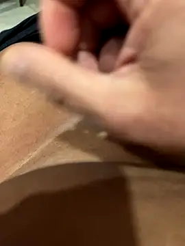 Snapshot of Teloficco chatting on 24, 11, 2025 Teloficco online show from 24, 11, 2025