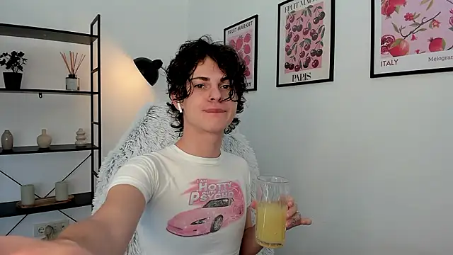 Snapshot of little_femb0y chatting on 28, 2, 2026 little femb0y online show from 28, 2, 2026