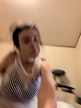 rileyyb  online show from 9, 2, 2026