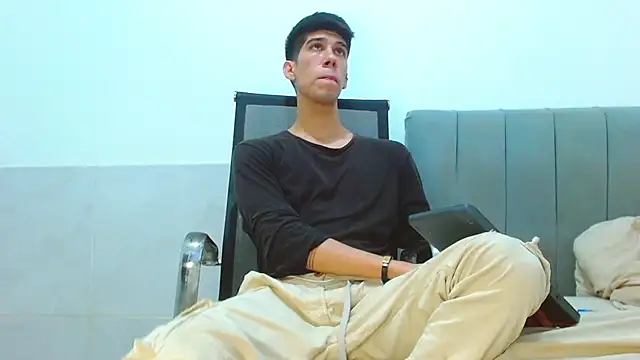 jhony-sex online show from 4, 7, 2026