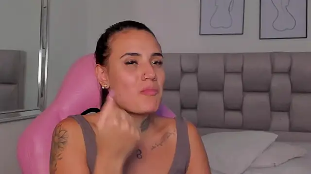 Susan-Sweet-7 online show from 15, 9, 2025