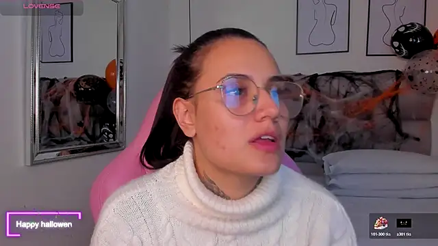 Susan-Sweet-7 online show from 24, 10, 2025