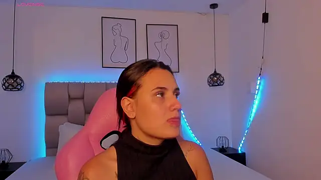 Susan-Sweet-7 online show from 2, 2, 2026