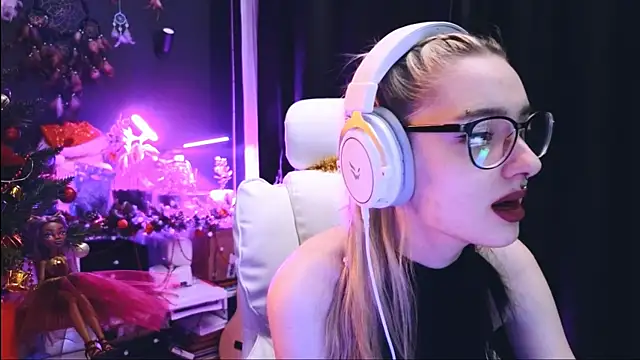 Avi Nile online show from 13, 1, 2025