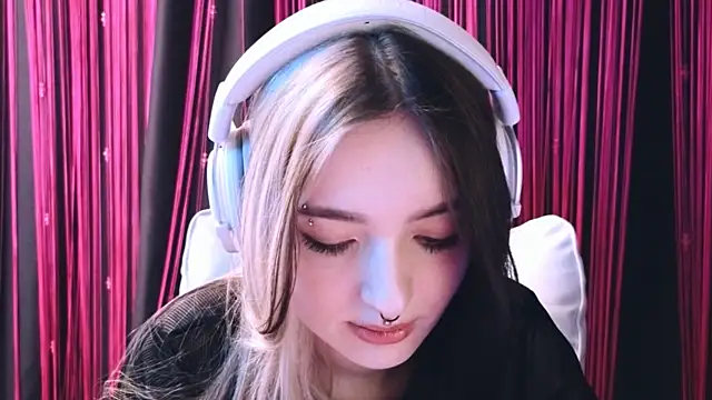 Avi Nile online show from 18, 2, 2025