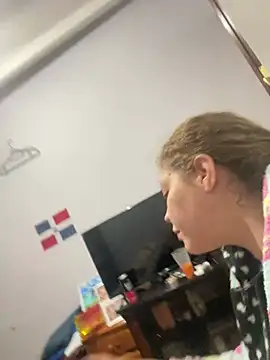 Snapshot of andreinitahg chatting on 3, 1, 2025 andreinitahg online show from 3, 1, 2025