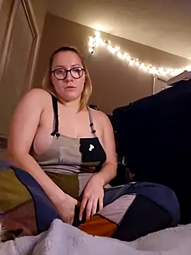 Paynted Lady online show from 18, 12, 2025