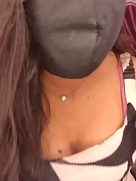 Snapshot of Tanvi-patil chatting on 29, 9, 2025 Tanvi-patil online show from 29, 9, 2025