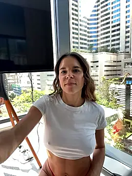 JuicyFruits93 online show from 7, 1, 2026