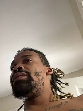 Snapshot of 1BeautyN1Beast chatting on 14, 12, 2024 1BeautyN1Beast online show from 14, 12, 2024