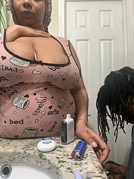 Snapshot of 1BeautyN1Beast chatting on 22, 12, 2024 1BeautyN1Beast online show from 22, 12, 2024