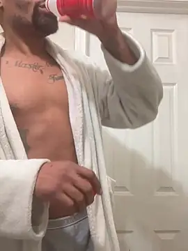 Snapshot of 1BeautyN1Beast chatting on 28, 1, 2025 1BeautyN1Beast online show from 28, 1, 2025