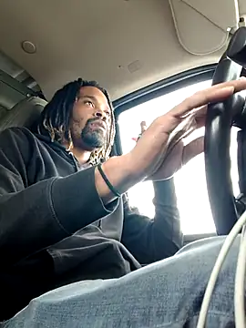 Snapshot of 1BeautyN1Beast chatting on 4, 3, 2025 1BeautyN1Beast online show from 4, 3, 2025