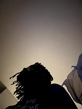 Snapshot of 1BeautyN1Beast chatting on 15, 10, 2025 1BeautyN1Beast online show from 15, 10, 2025