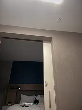 Snapshot of 1BeautyN1Beast chatting on 18, 11, 2025 1BeautyN1Beast online show from 18, 11, 2025