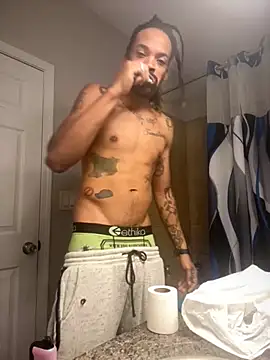 Snapshot of 1BeautyN1Beast chatting on 5, 12, 2025 1BeautyN1Beast online show from 5, 12, 2025