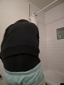 Snapshot of 1BeautyN1Beast chatting on 15, 1, 2026 1BeautyN1Beast online show from 15, 1, 2026