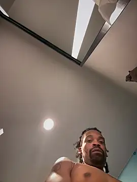 Snapshot of 1BeautyN1Beast chatting on 5, 2, 2026 1BeautyN1Beast online show from 5, 2, 2026