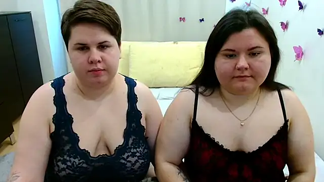 Snapshot of BeckyAndHellen chatting on 3, 10, 2025 BeckyAndHellen online show from 3, 10, 2025