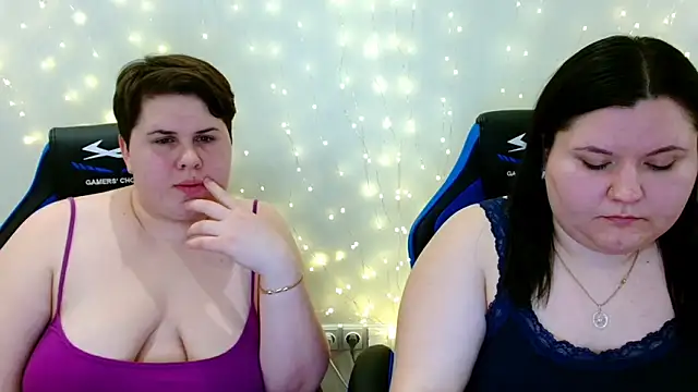 Snapshot of BeckyAndHellen chatting on 31, 1, 2026 BeckyAndHellen online show from 31, 1, 2026