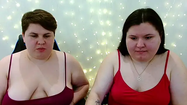 Snapshot of BeckyAndHellen chatting on 1, 2, 2026 BeckyAndHellen online show from 1, 2, 2026