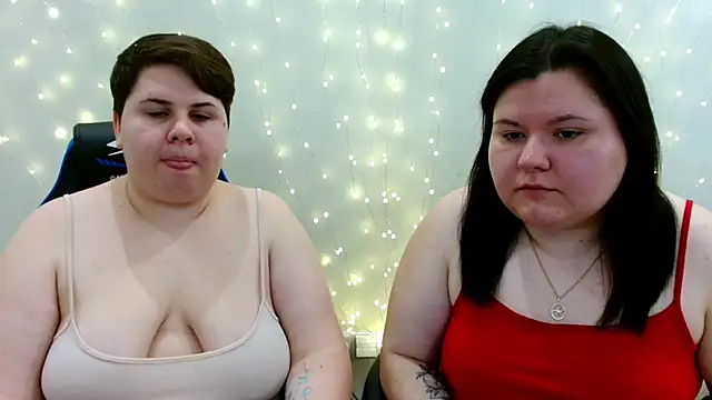 Snapshot of BeckyAndHellen chatting on 4, 2, 2026 BeckyAndHellen online show from 4, 2, 2026