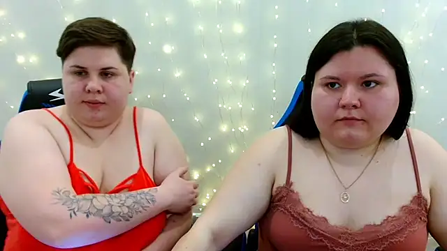 Snapshot of BeckyAndHellen chatting on 10, 3, 2026 BeckyAndHellen online show from 10, 3, 2026