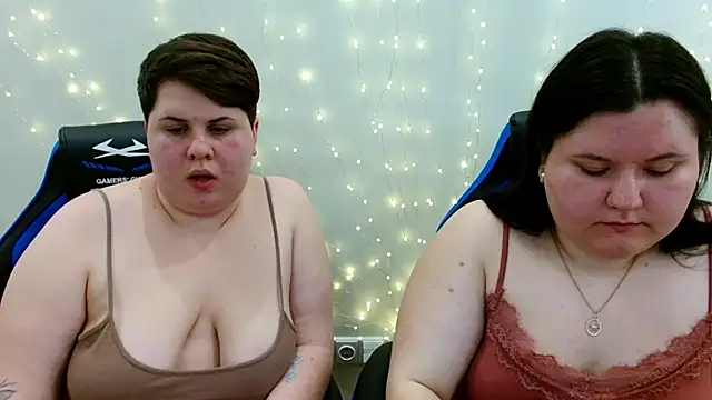 Snapshot of BeckyAndHellen chatting on 21, 3, 2026 BeckyAndHellen online show from 21, 3, 2026