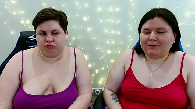 Snapshot of BeckyAndHellen chatting on 27, 3, 2026 BeckyAndHellen online show from 27, 3, 2026