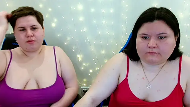 Snapshot of BeckyAndHellen chatting on 29, 4, 2026 BeckyAndHellen online show from 29, 4, 2026