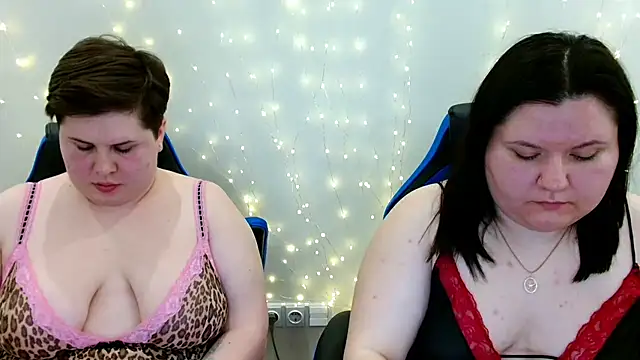Snapshot of BeckyAndHellen chatting on 1, 5, 2026 BeckyAndHellen online show from 1, 5, 2026