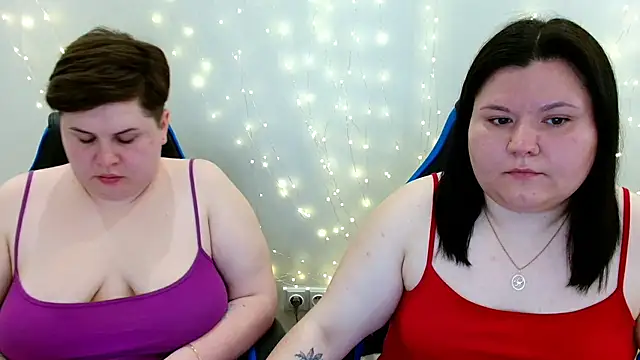 Snapshot of BeckyAndHellen chatting on 17, 5, 2026 BeckyAndHellen online show from 17, 5, 2026