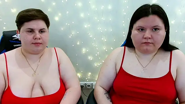 Snapshot of BeckyAndHellen chatting on 25, 5, 2026 BeckyAndHellen online show from 25, 5, 2026