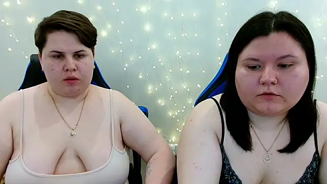 Snapshot of BeckyAndHellen chatting on 28, 5, 2026 BeckyAndHellen online show from 28, 5, 2026